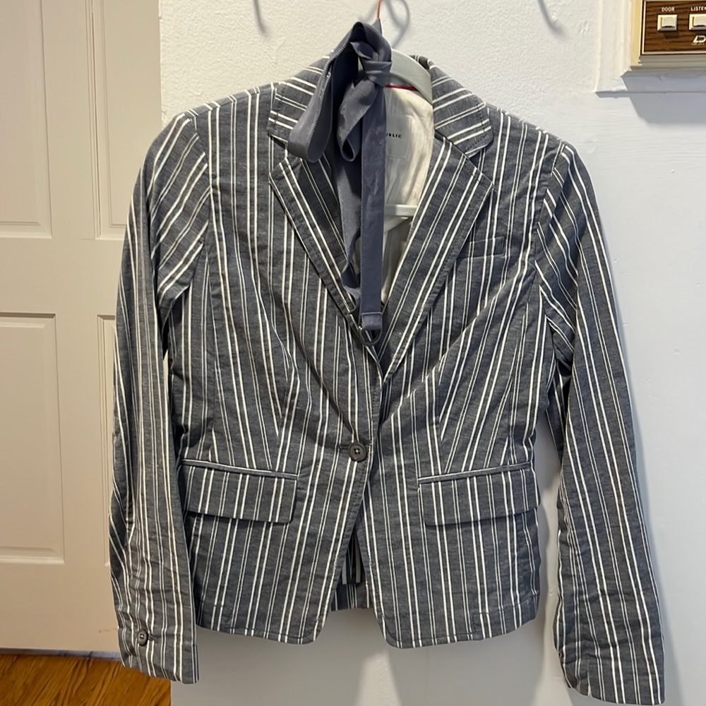 Banana Republic blue and white striped blazer, never worn, matching blue belt